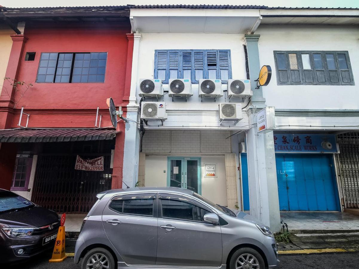 Little Houses Kuching Exterior photo